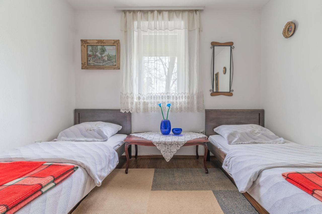 Frile Apartments Nikšić Esterno foto