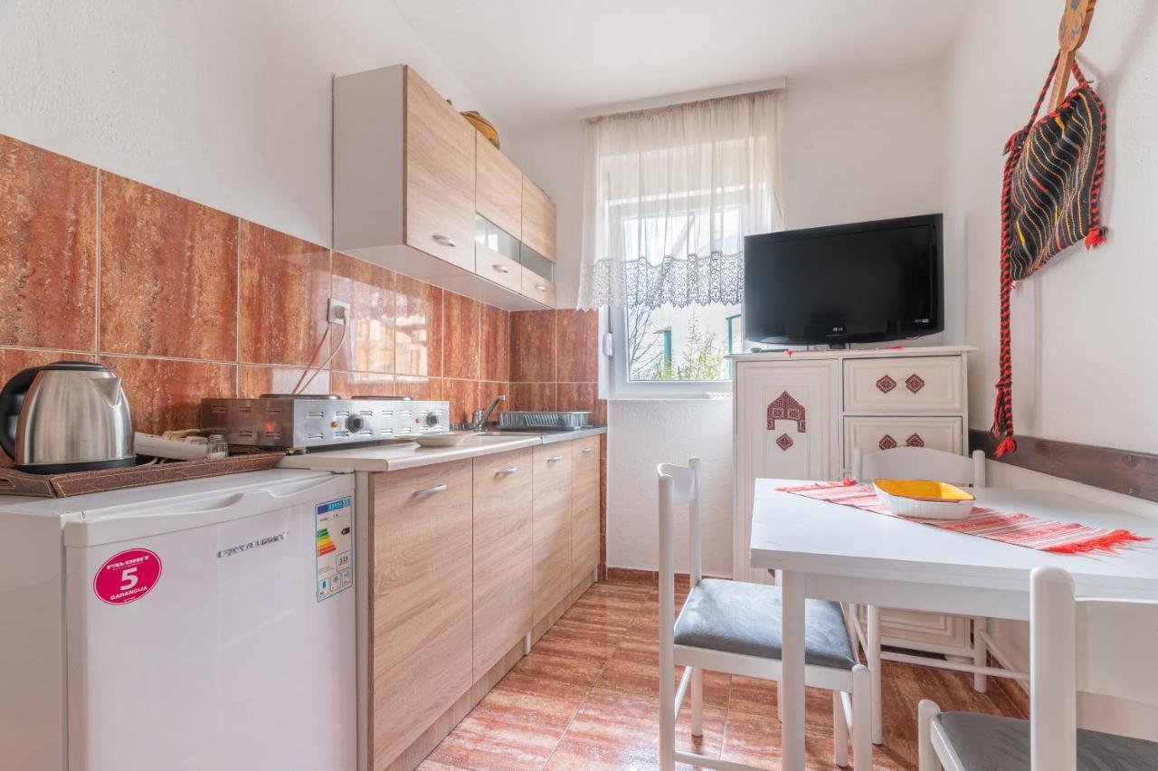 Frile Apartments Nikšić Esterno foto
