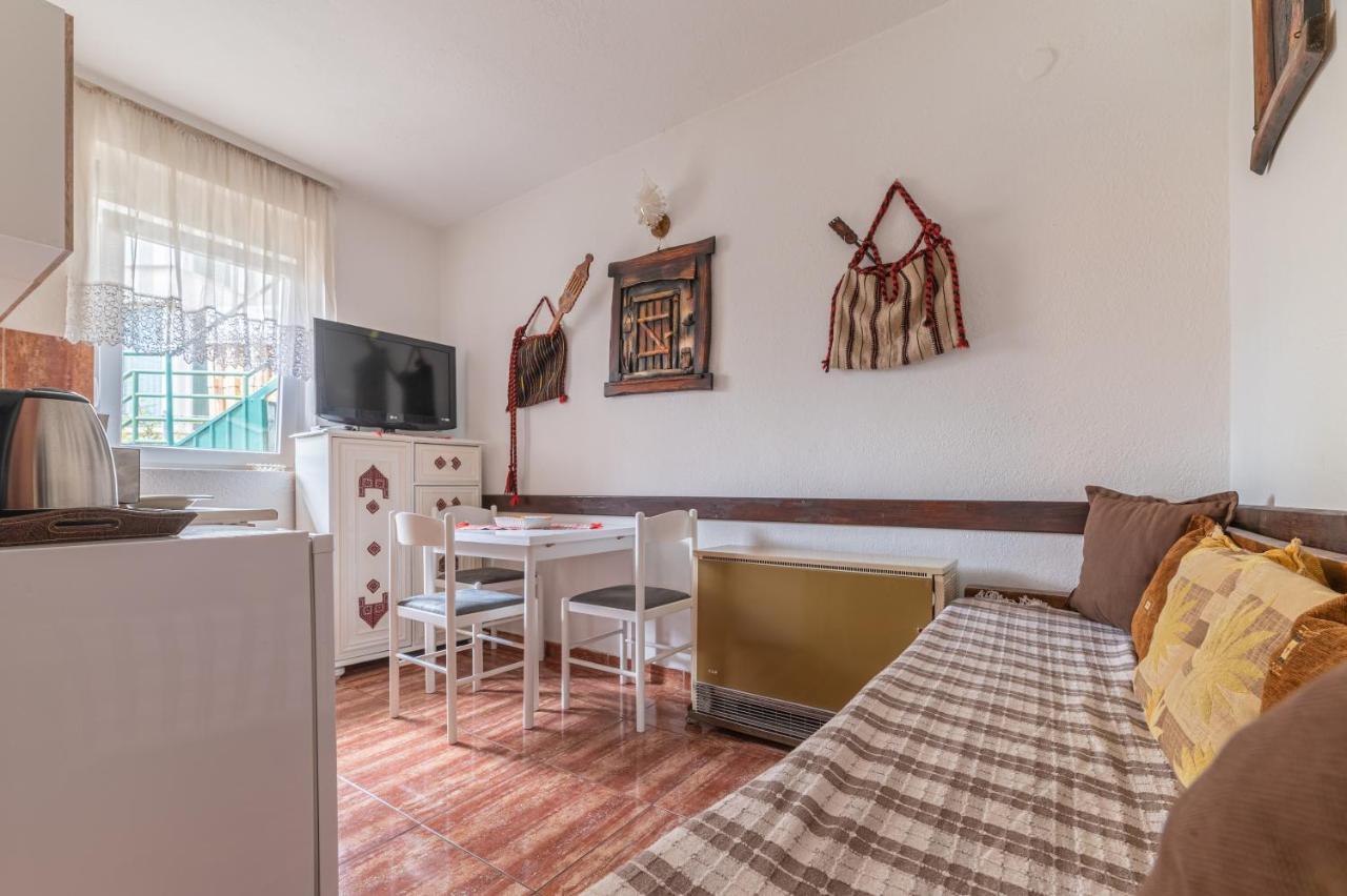 Frile Apartments Nikšić Esterno foto