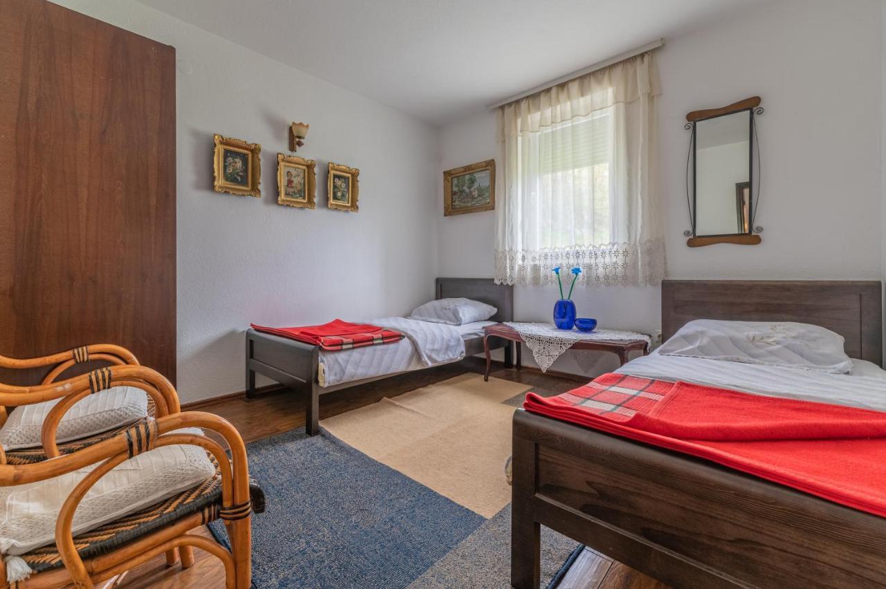 Frile Apartments Nikšić Esterno foto