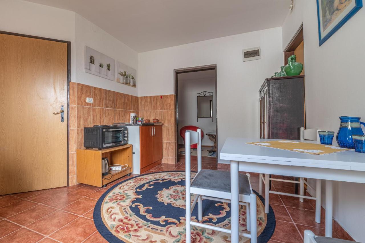 Frile Apartments Nikšić Esterno foto