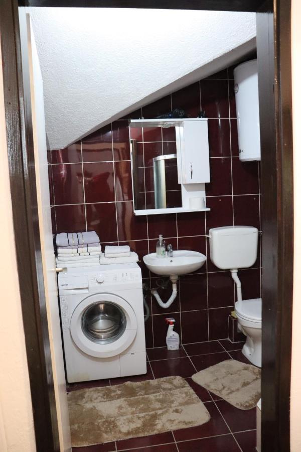 Frile Apartments Nikšić Esterno foto